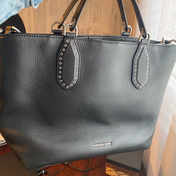 Michael Kors purse - Picture 6 of 7